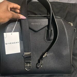 Givenchy Black Antigona Medium